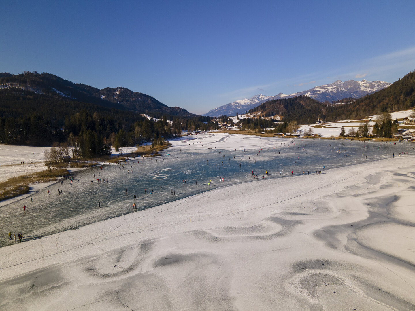 (c) Weissensee Information