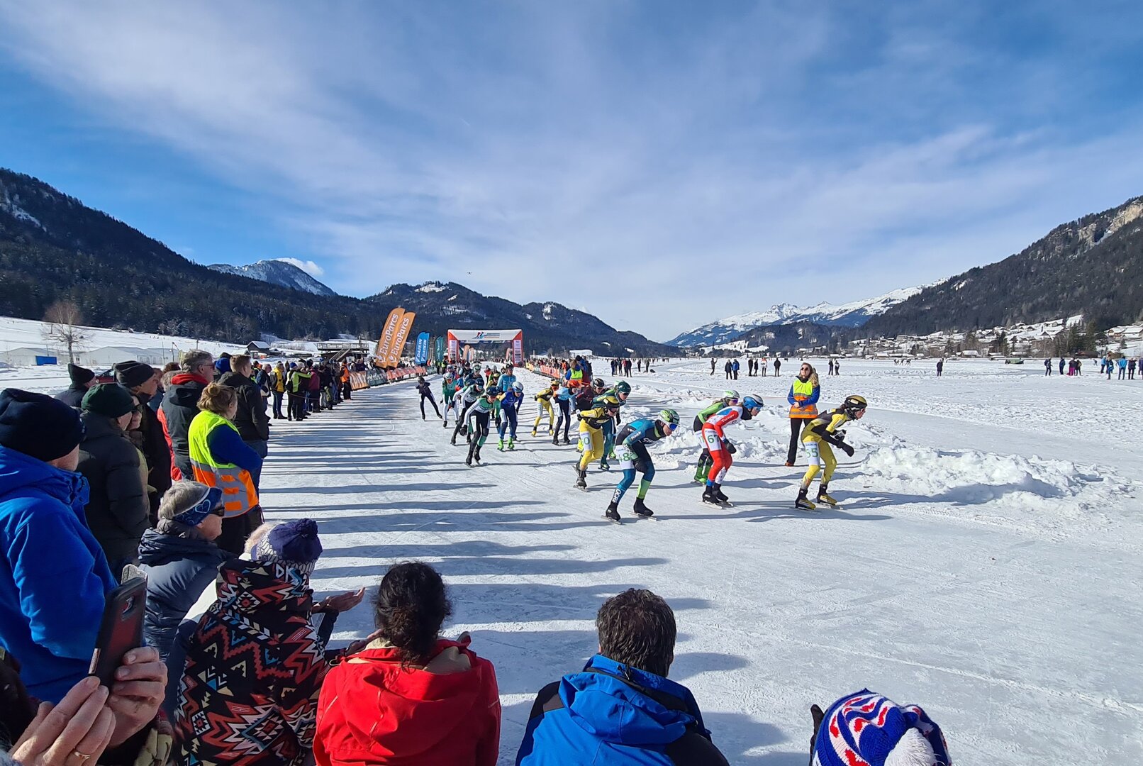 (c) AS creativomedia